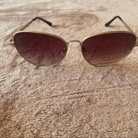 O by Oscar de La Renta sunglasses + Free Case. - Picture 1 of 13